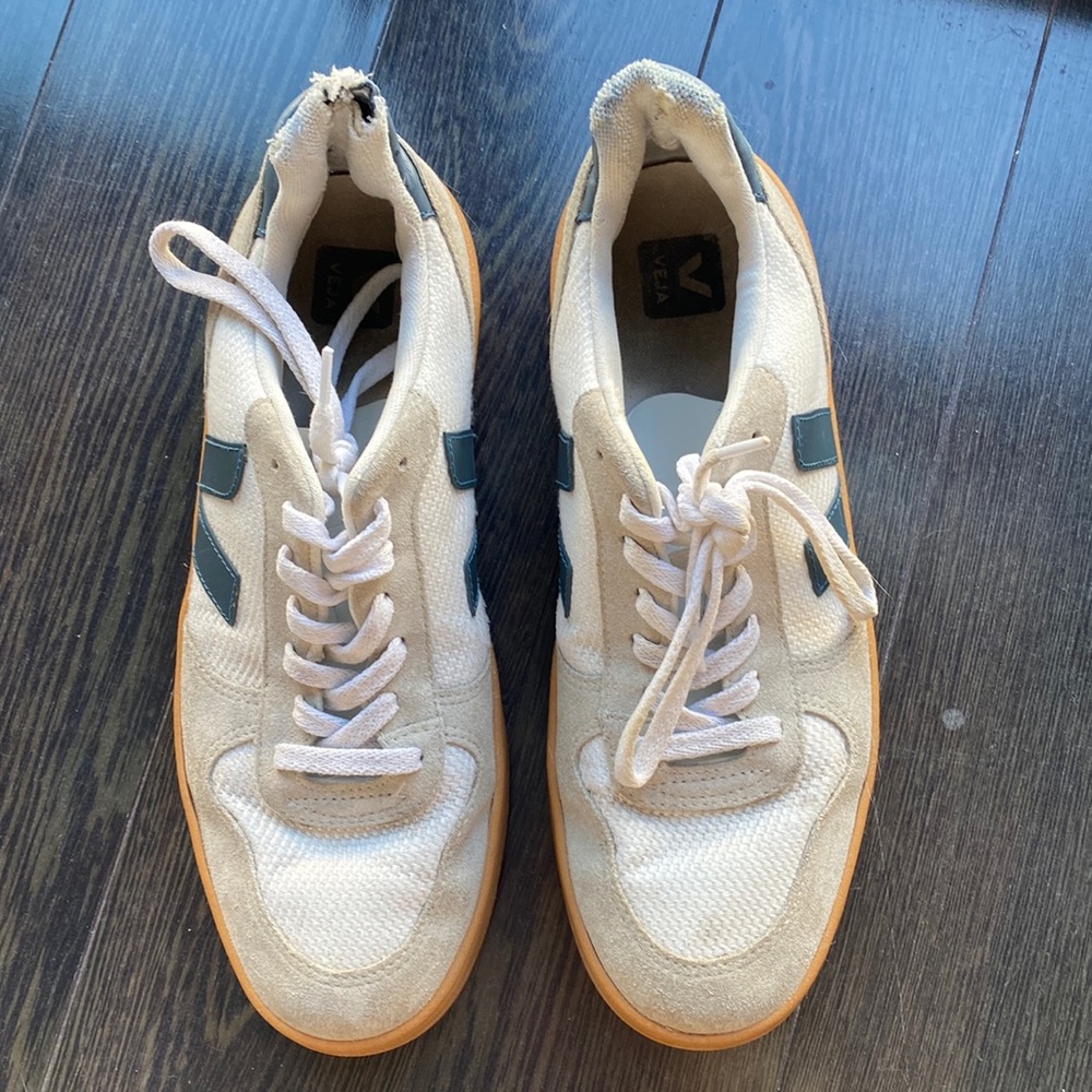 VEJA Sneakers